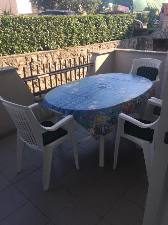 Apartmani Ana Malinska Dış mekan fotoğraf